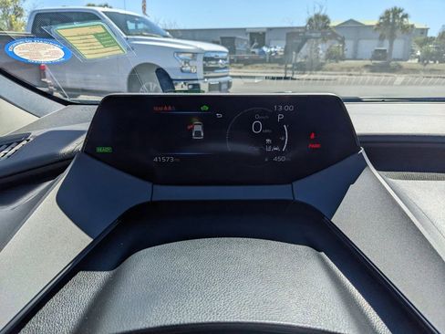 Used 2023 Toyota Prius XLE image 31