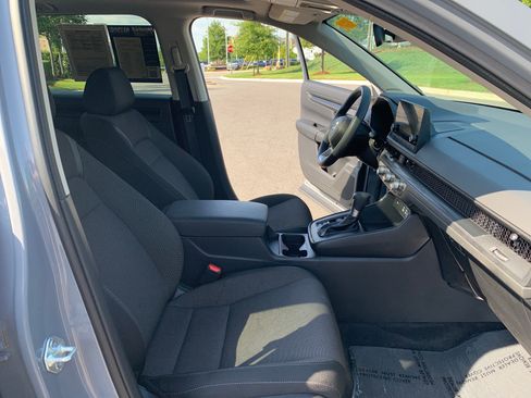 Used 2025 Honda CR-V EX image 35