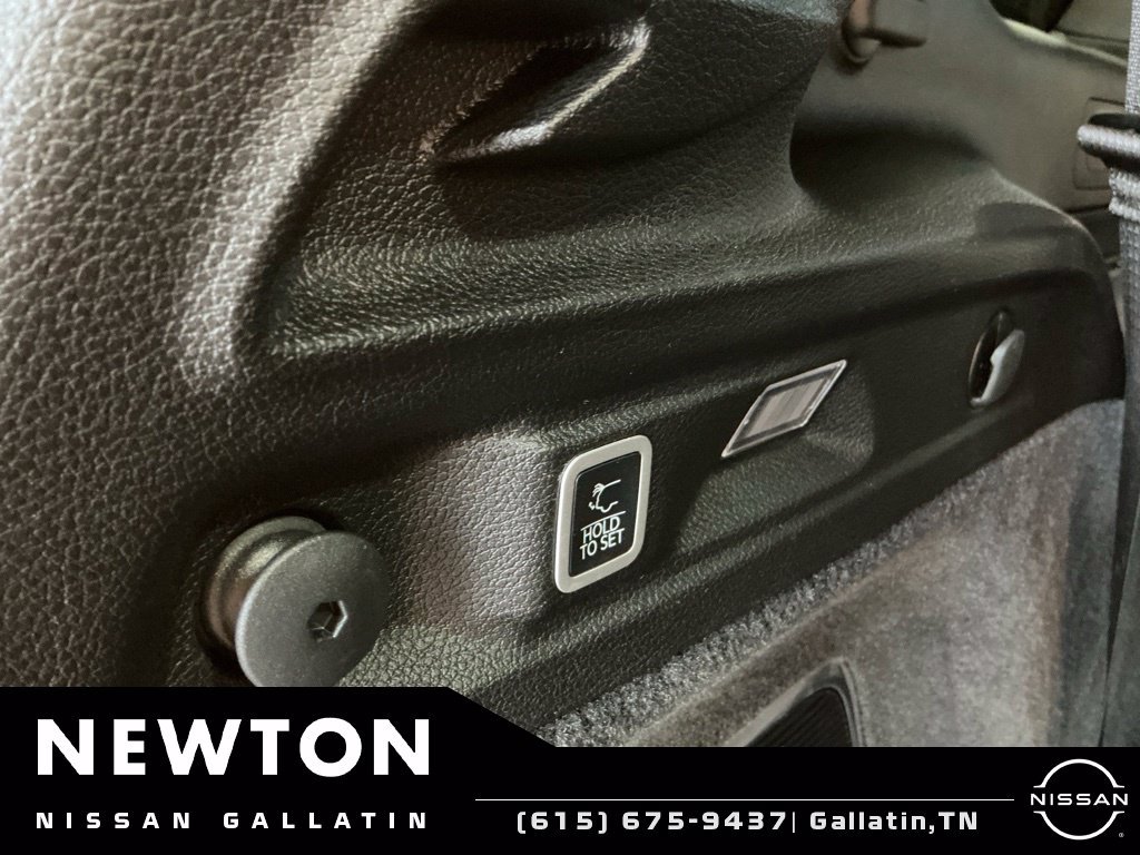 Used 2024 Jeep Grand Cherokee L Summit w/ High Altitude Package AWD/4WD image 45