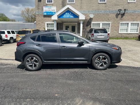 Used 2025 Subaru Crosstrek 2.0i Premium AWD/4WD image 4