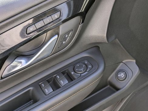 Used 2023 GMC Terrain AT4 image 10