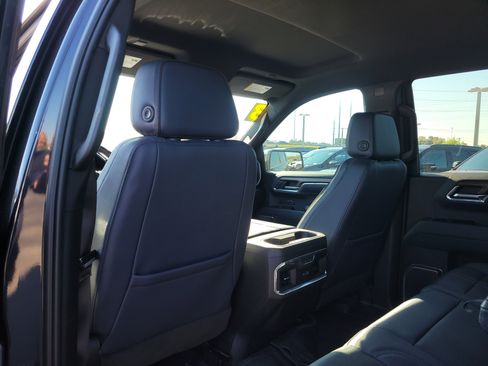 Used 2023 Chevrolet Silverado 1500 High Country w/ Technology Package image 13