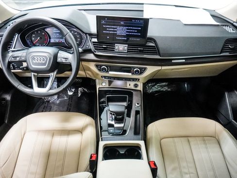 Used 2023 Audi Q5 2.0T Premium w/ Convenience Package AWD/4WD image 11