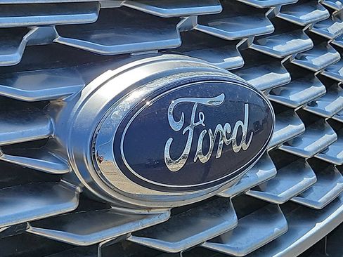 Used 2018 Ford Explorer Platinum AWD/4WD image 5