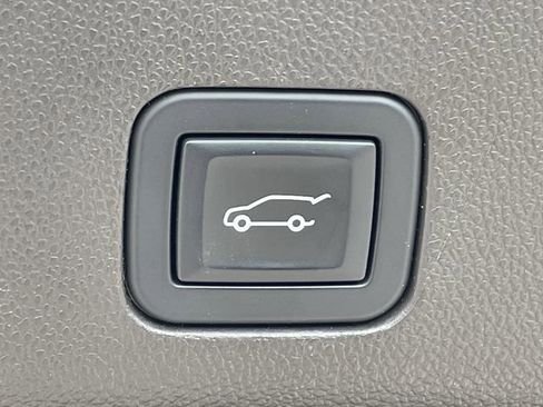 Used 2024 GMC Yukon SLT AWD/4WD image 32