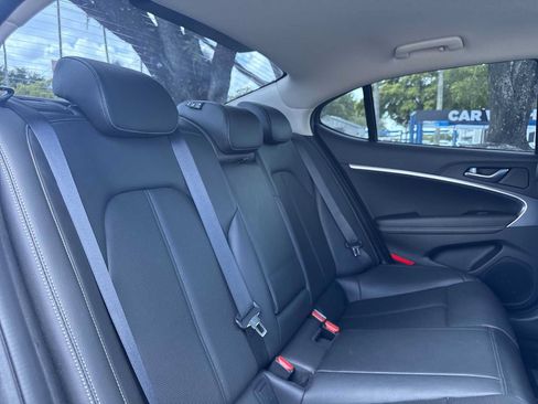 Used 2023 Genesis G70 2.0T RWD image 26
