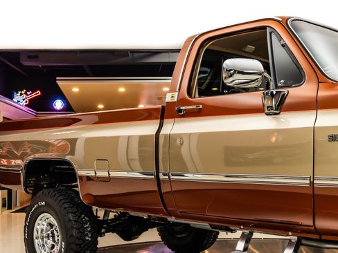 Used 1987 Chevrolet C/K Truck 2500 image 21