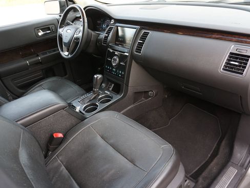 Used 2014 Ford Flex Limited w/ Equipment Group 301A FWD image 16