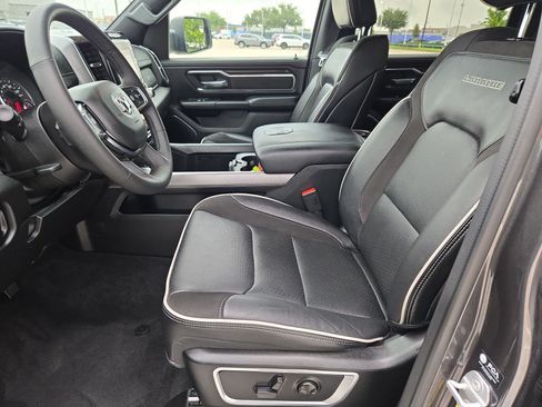 Used 2025 RAM 1500 Laramie w/ Sport Appearance Package AWD/4WD image 16