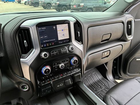 Used 2021 GMC Sierra 1500 SLT w/ SLT Convenience Package AWD/4WD image 19