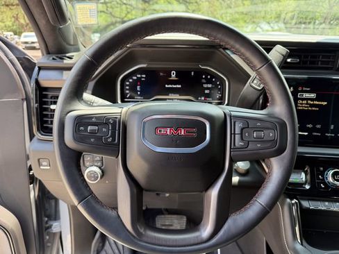 Used 2025 GMC Sierra 2500 AT4X w/ AT4X AEV Edition AWD/4WD image 12
