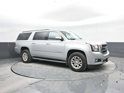 Used 2019 GMC Yukon XL SLT image 5