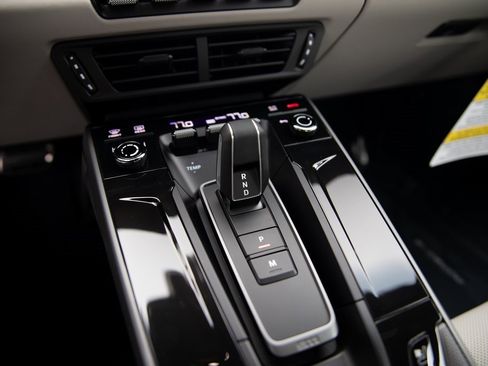 Used 2026 Porsche 911 Carrera image 17