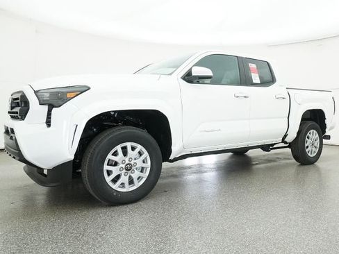 New 2026 Toyota Tacoma SR5 image 17