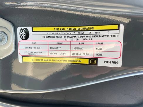 Used 2023 Chrysler Pacifica Touring-L FWD image 36