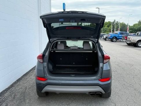 Used 2018 Hyundai Tucson Value AWD/4WD image 9