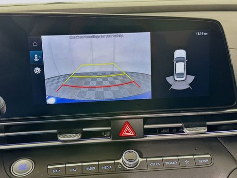 Used 2023 Hyundai Elantra Limited FWD image 14