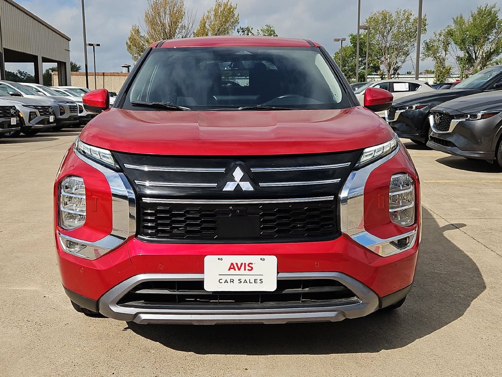 Used 2025 Mitsubishi Outlander SE AWD/4WD image 2