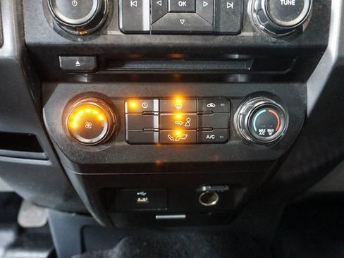 Used 2017 Ford F150 XLT image 15