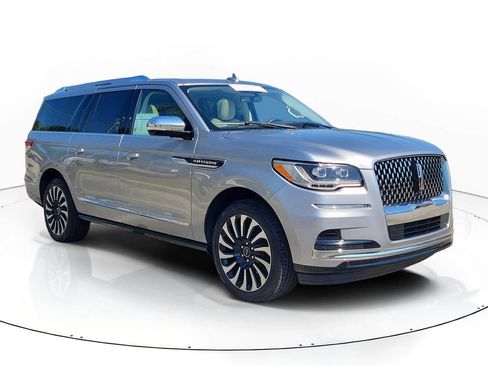 Certified 2022 Lincoln Navigator L Black Label image 4