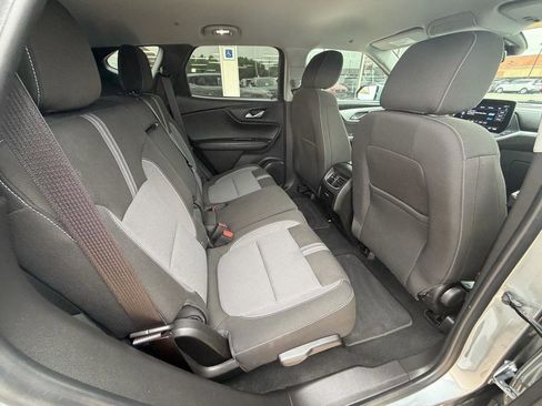 Used 2025 Chevrolet Blazer LT AWD/4WD image 19
