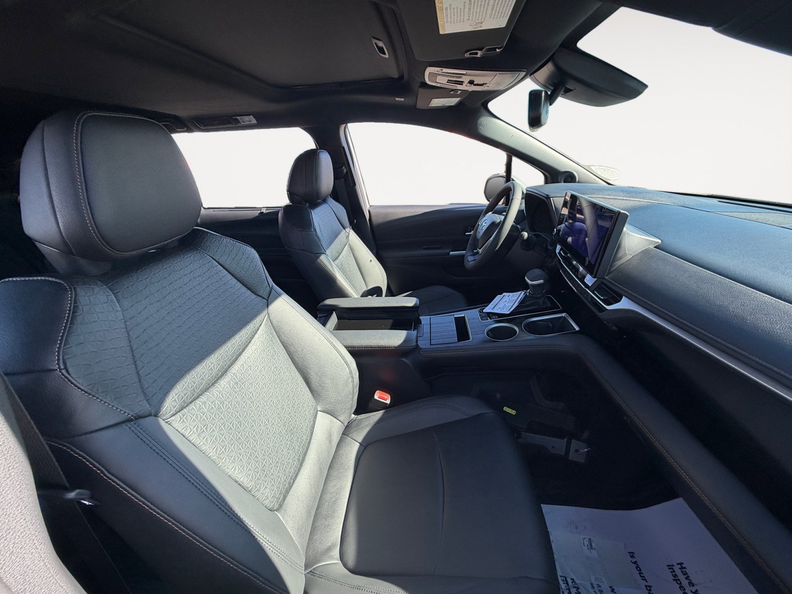 New 2026 Toyota Sienna XLE Woodland Edition AWD/4WD image 15
