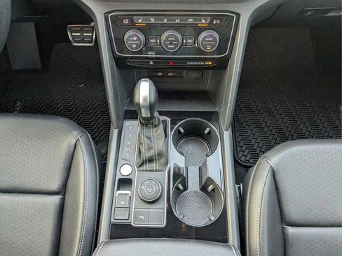 Used 2023 Volkswagen Atlas SEL R-Line AWD/4WD image 19