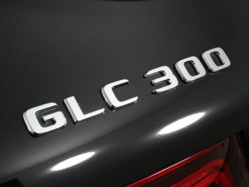 Certified 2022 Mercedes-Benz GLC 300 image 28