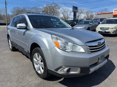 Used 2012 Subaru Outback 3.6R Limited w/ Moonroof Pkg AWD/4WD image 1
