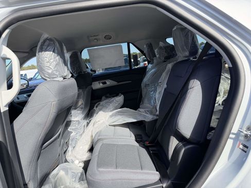 New 2026 Ford Explorer Active AWD/4WD image 10