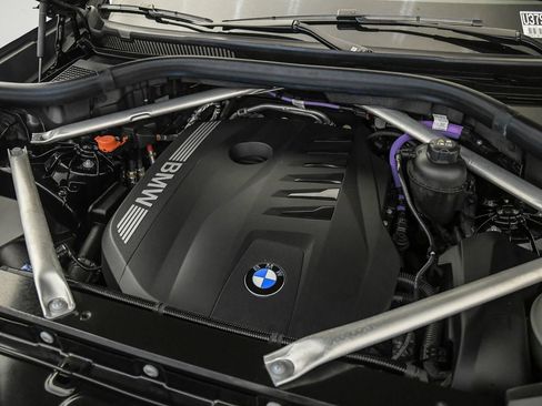 Used 2025 BMW X5 sDrive40i w/ M Sport Package RWD image 25