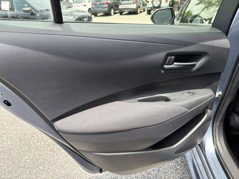Used 2022 Toyota Corolla LE FWD image 12
