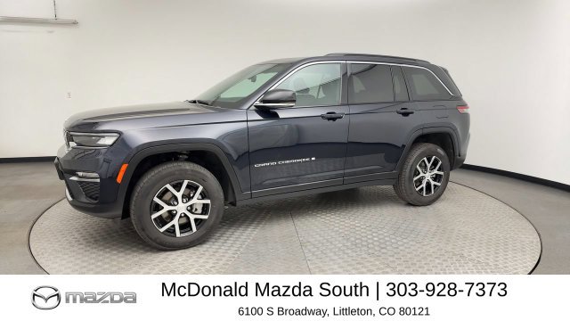 Used 2024 Jeep Grand Cherokee Limited AWD/4WD image 6