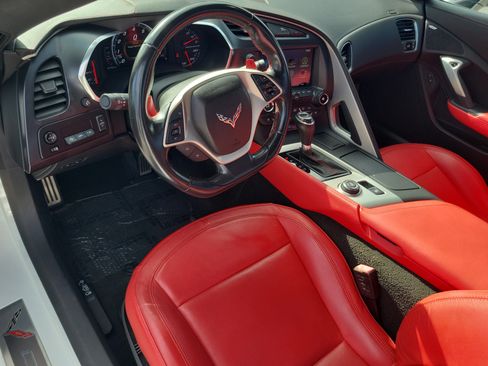 Used 2017 Chevrolet Corvette Stingray Convertible RWD image 13