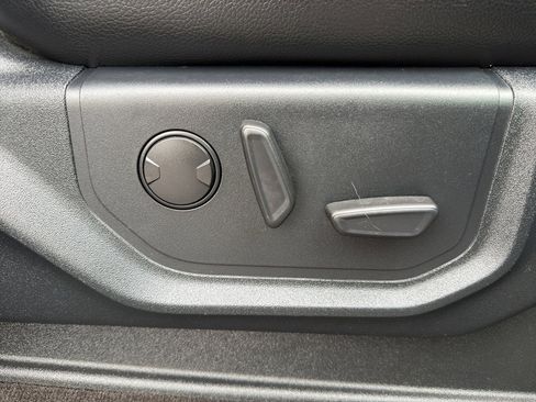 Used 2020 Ford F150 Lariat w/ Equipment Group 502A Luxury image 11