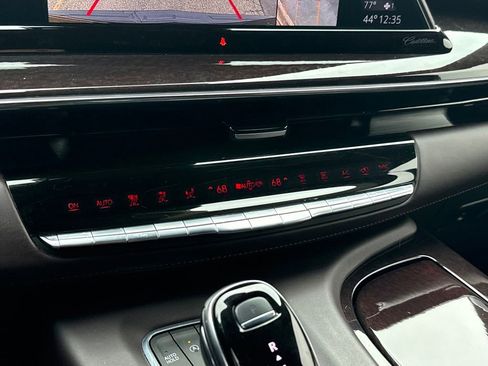 Certified 2021 Cadillac Escalade ESV Sport Platinum image 21