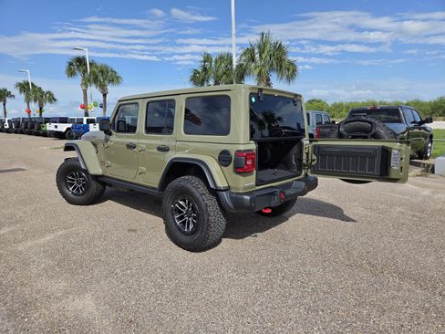 New 2026 Jeep Wrangler Unlimited Rubicon AWD/4WD image 27