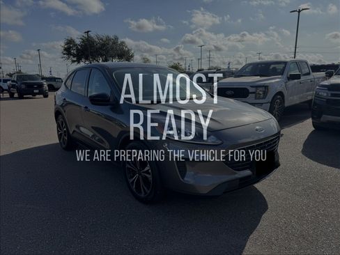 Used 2021 Ford Escape SE w/ SE Sport Appearance Package FWD image 5