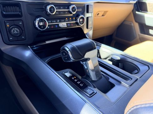 Used 2021 Ford F150 Lariat w/ Equipment Group 502A High image 23