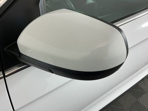 Used 2024 Ford Edge SEL image 10