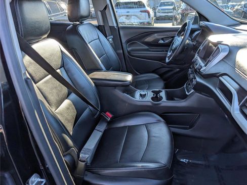 Used 2023 GMC Terrain SLT image 11