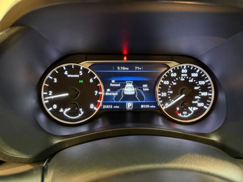Used 2025 Nissan Sentra SV FWD image 39