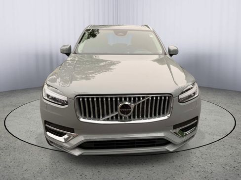 Used 2025 Volvo XC90 B6 Plus AWD/4WD image 8