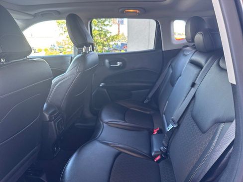 Used 2021 Jeep Compass Latitude w/ Sun and Sound Group AWD/4WD image 7