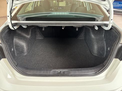 Used 2025 Nissan Altima 2.5 SV FWD image 30