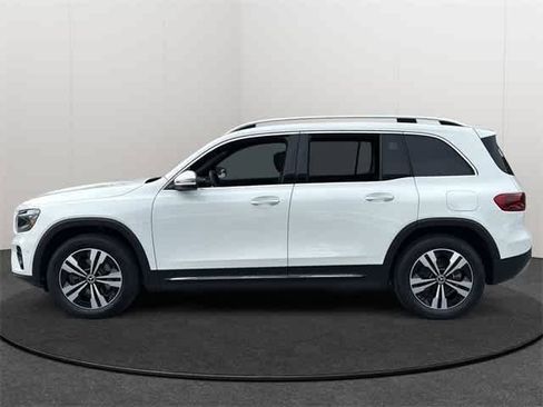Used 2025 Mercedes-Benz GLB 250 GLB 250 image 3