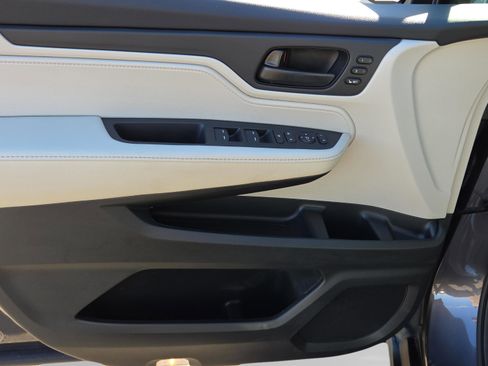 Certified 2025 Honda Odyssey EX-L image 32