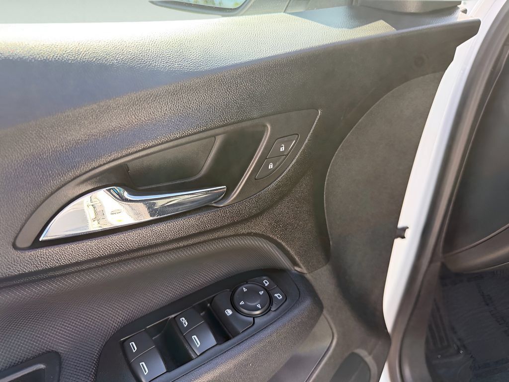 Used 2022 Chevrolet Equinox RS AWD/4WD image 18