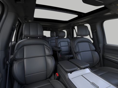 New 2026 Lincoln Navigator Reserve w/ Jet Appearance Package AWD/4WD image 10