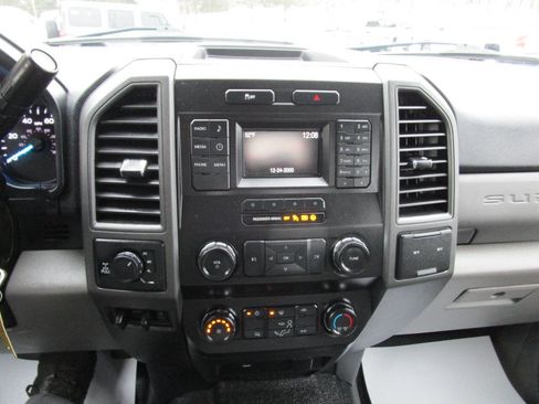 Used 2019 Ford F350 XL w/ Power Equipment Group image 26